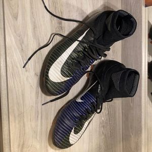 Black Nike super-fly 5 FG cleats!